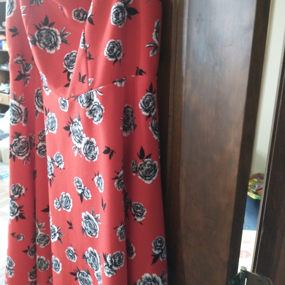 Torrid Red Rose Off-shoulder Dress Retro - Picture 7 of 8